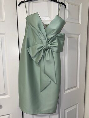 Badgley Mischka Mint Green Strapless Dress with Statement Bow NWT SZ 4